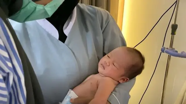 6 Momen Baby Athar Dirawat di Rumah Sakit Lagi, Citra Kirana Menangis Semalaman
