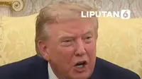 Donald Trump kembali terlibat adu mulut dengan media. Presiden AS itu membentak reporter CNN Kristen Holmes saat ditanya soal komunikasinya dengan pemimpin Korea Utara Kim Jong Un.

Trump meminta Holmes diam dan menyebut CNN sebagai "fake news" di hadapan seorang anak berusia 10 tahun di Oval Off...