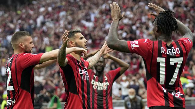 FOTO: Kalahkan Atalanta, AC Milan Makin Dekat Raih Scudetto