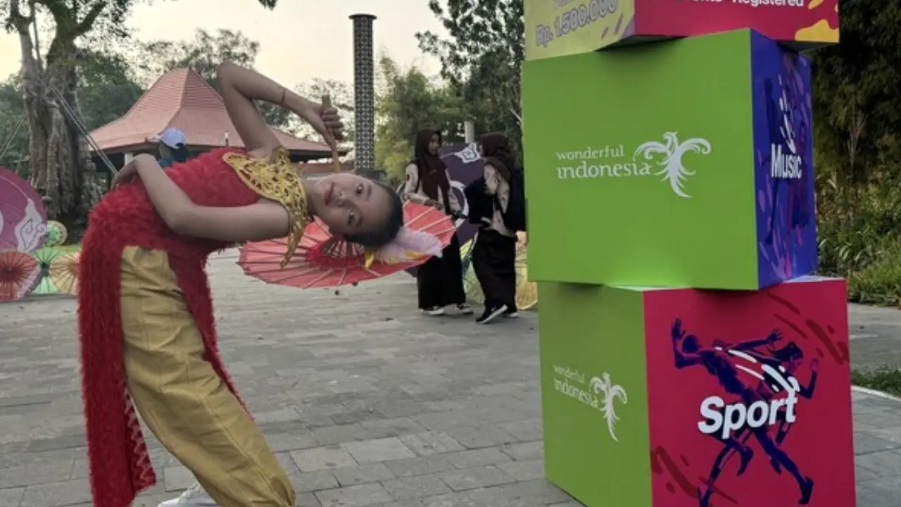 Semarak Festival Payung Indonesia 2024, Karya Seni Nusantara Tarik Puluhan Ribu Pengunjung