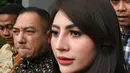 Akibat dari beredarnya katalog tersebut, Widuri mengaku banyak menderita kerugian. Orang yang tidak bertanggung jawab menempel namanya yang disebut sebagai pekerja Alexis. (Nurwahyunan/Bintang.com)