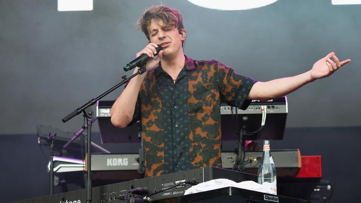 Lirik Lagu Dangerously - Charlie Puth - Ragam Bola.com
