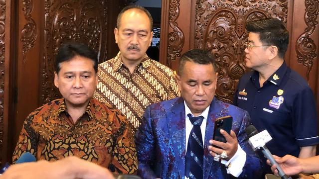 Pengacara Hotman Paris Hutapea dan Pengusaha  Hariyadi Sukamdani di kantor Kementerian Koordinator Bidang Perekonomian di Lapangan Banteng, Jakarta Pusat, Senin (22/1/2024).