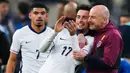 Di laga tersebut, pelatih Lee Carsley, memberikan debut timnas senior kepada gelandang Liverpool, Jones, seorang pemain yang ia kenal baik dari tim U-21 Inggris. (AP Photo/Thanassis Stavrakis)