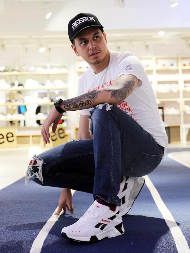 Punya Tato Besar di Lengan, Ini 6 Potret Kevin Julio yang Makin Macho