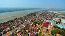 Foto yang diabadikan dari udara pada 7 Maret 2013 ini menunjukkan pemandangan Vientiane, ibu kota Laos. Laos merupakan satu-satunya negara yang terkurung daratan di Asia Tenggara. (Xinhua/Alan Liu)