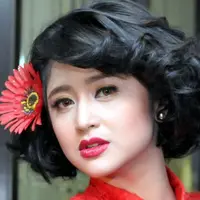  Dewi Persik sering dikomplain anak karena pulang malam