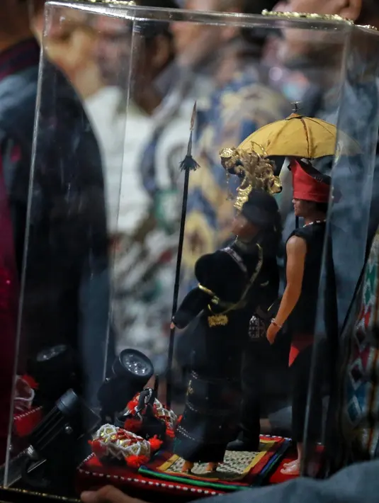 Jelang hari pernikahan yang jatuh pada hari ini, Rabu (8/11) malam sebelumnya Presiden Jokowi menggelar acara Midodareni. Acara ini sebagai momen ramah tamah dan silaturahmi kedua keluarga calon pengantin. (Adrian Putra/Bintang.com)