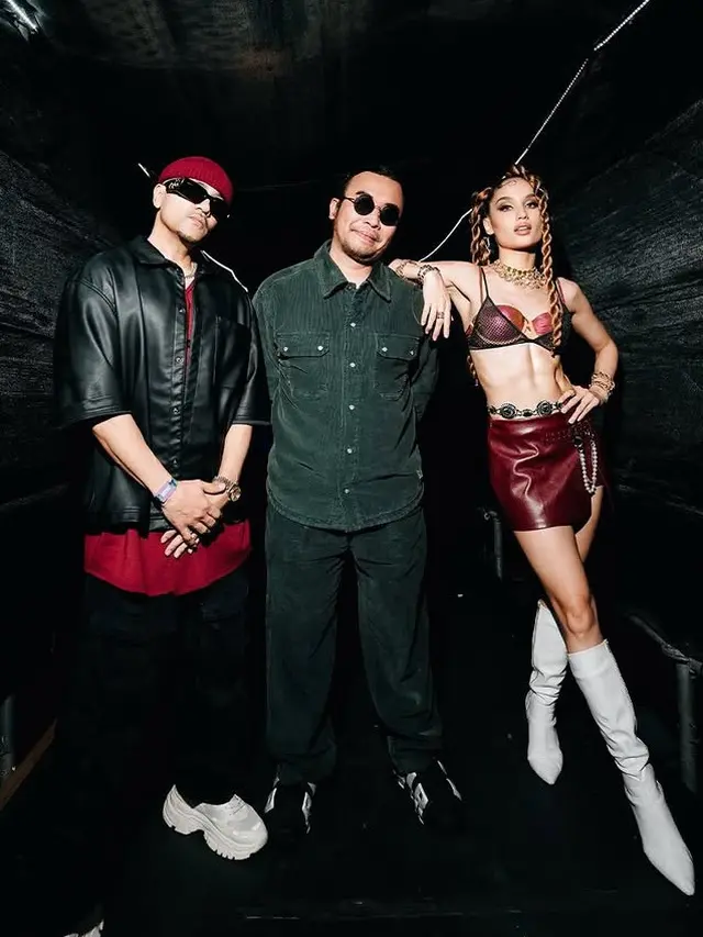 Gaya Cinta Laura saat manggung di DWP 2024. [@claurakiehl]