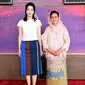 Ibu negara Korea Selatan, Kim Keon Hee hadir menghadiri Konferensi tingkat Tinggi (KTT) G20 di Bali. Ibu negara Korea Selatan yang kerap disapa Madam Kim menghadiri jamuan minum teh di Hotel The Apurva Kempinski, Bali bersama ibu Iriana. [Foto: Biro Pers Istana Negara]