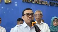 Menteri Perlindungan Pekerja Migran Indonesia, Abdul Kadir Karding usai Rapat Koordinasi MoU pada Selasa (18/3/2025). (Liputan6.com/Fenicia)