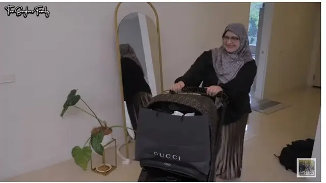 Hamil 5 Bulan, Ini 8 Momen Zaskia Sungkar dapat Kado Spesial dari Fanny Bauty