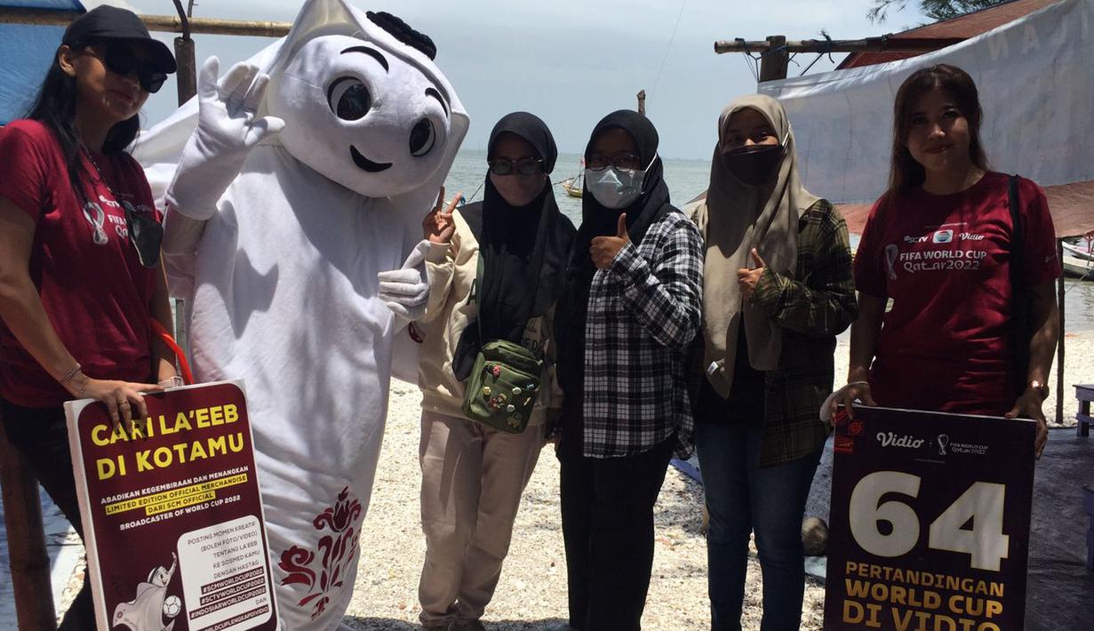 Di hari keduanya ini, La'eeb mengunjungi dua lokasi wisata yang berada di Surabaya. Yang pertama Ia mengunjungi pantai Kenjeran. (Procomm Surya Citra Media)