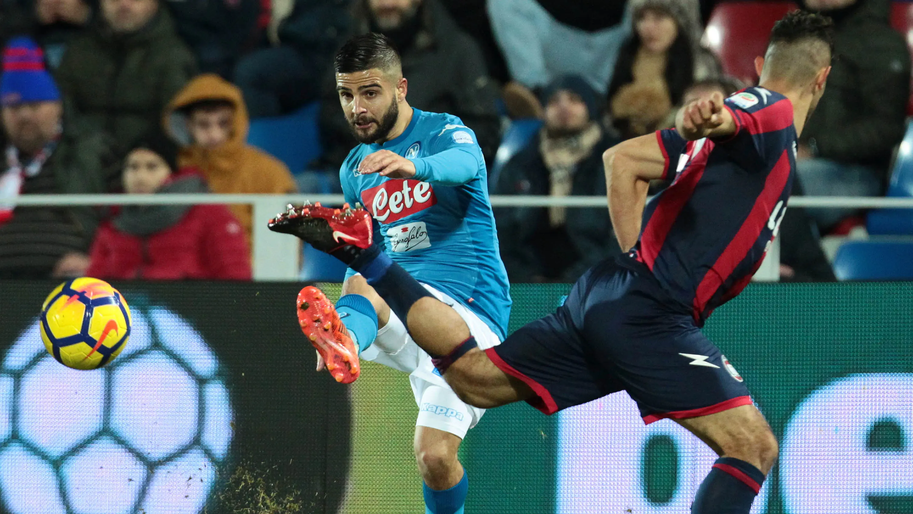 Lorenzo Insigne membawa Napoli melambung. (AFP/Carlo Hermann) 