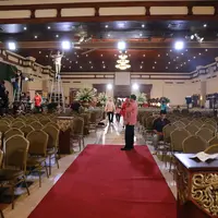 Jelang H-1 pernikahan putri Presiden Jokowi, persiapan terus dikebut. Minggu pagi, Kahiyang Ayu dan Bobby Nasution akan melakukan ijab kabul di Gedung Graha Saba Buana pada Rabu (8/11/2017). (Adrian Putra/Bintang.com)