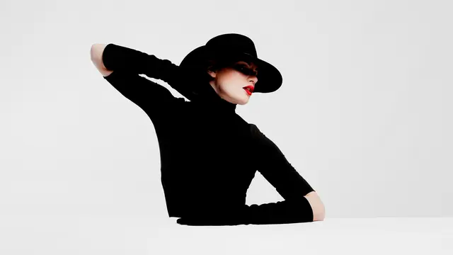 Ilustrasi Baju Hitam/Photo by Andrey Zvyagintsev on Unsplash