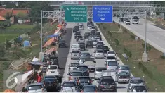 PT Jasa Marga mengimbau masyarakat yang menggunakan jalan tol saat puncak arus balik pada 2 dan 3 Januari 2015, untuk tidak mengisi bahan bakar di rest Area karena akan menambah kemacetan