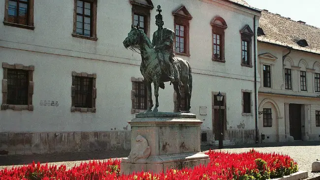 Patung András Hadik di Budapest, Hungaria. (Sumber Wikimedia Commons)