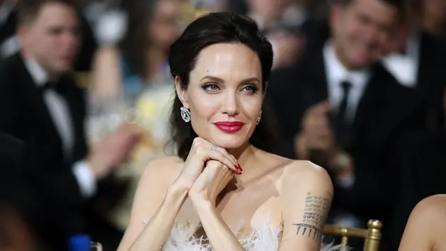 [Bintang] Angelina Jolie