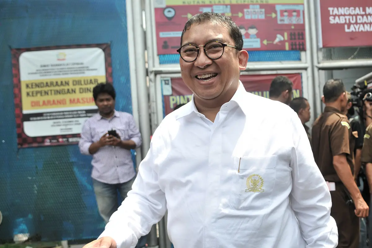 Fahri Hamzah dan Fadli Zon Jenguk Ahmad Dhani di Rutan Cipinang