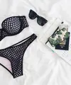 Ilustrasi pakaian dalam/underwear. Photo by STIL on Unsplash