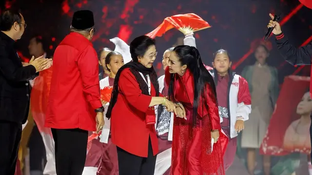 Megawati dan Krisdayanti. (Foto: Dok. Instagram @krisdayantilemos)