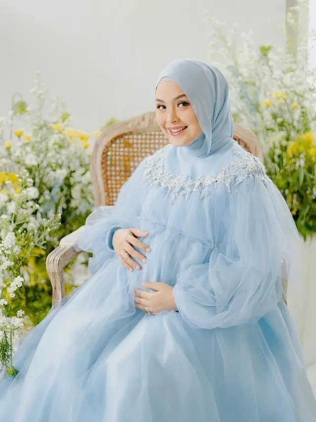Vebby Palwinta Melahirkan Anak Kedua, Ini 8 Potret Perjalanan Kehamilannya