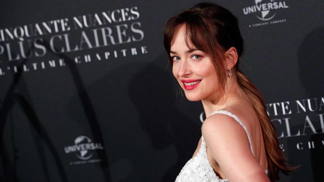 Bentuk Tubuh Chris Hemsworth Bikin Dakota Johnson Gagal Fokus Showbiz Liputan6 Com