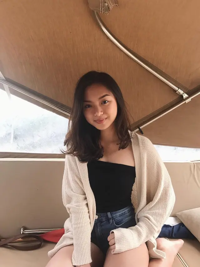 6 Potret Cantik Nabilah Rahman, Anak Willy Dozan yang Beranjak Dewasa