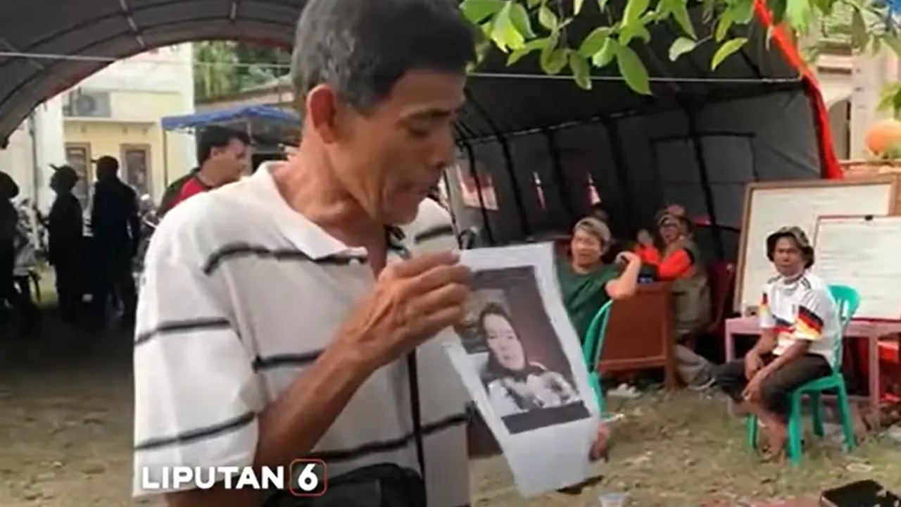 Korban banjir mencari istri
