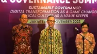 Ketua Dewan Komisioner Otoritas Jasa Keuangan (OJK), Mahendra Siregar dalam acara Risk and Governance Summit 2023, di Jakarta, Kamis (30/11/2023). (Tira/Liputan6.com)