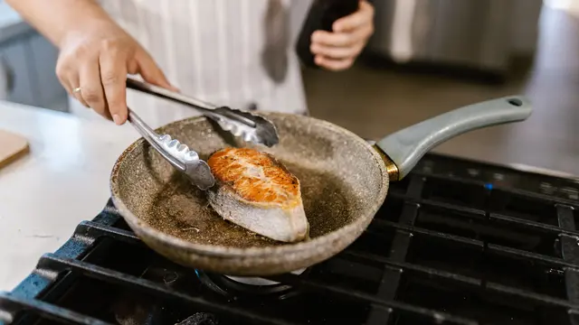 Langkah Memasak Salmon Teriyaki agar Tidak Amis dan Tetap Juicy