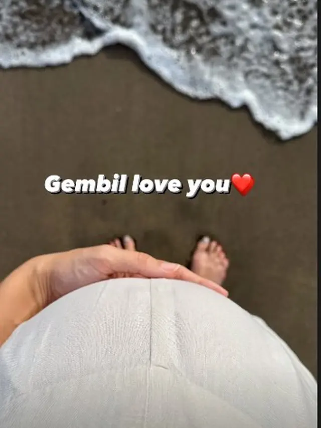 7 Potret Westny DJ Pamer Baby Bump di Kehamilan Kedua, Makin Menawan