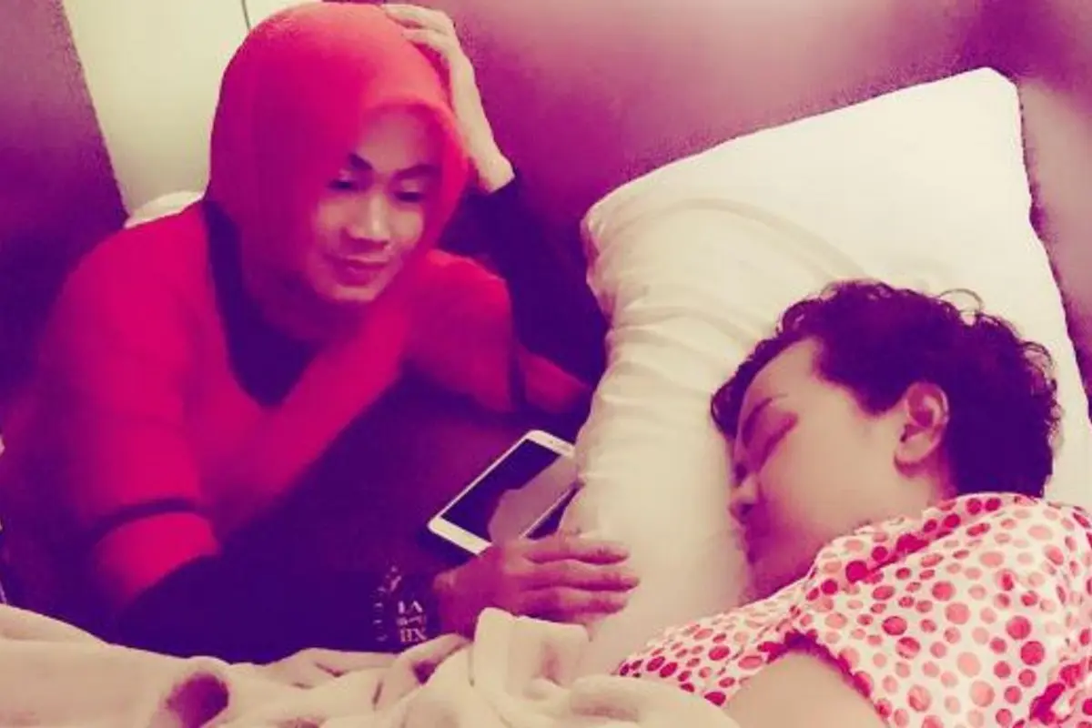 Sri Wulansih dan Julia Perez