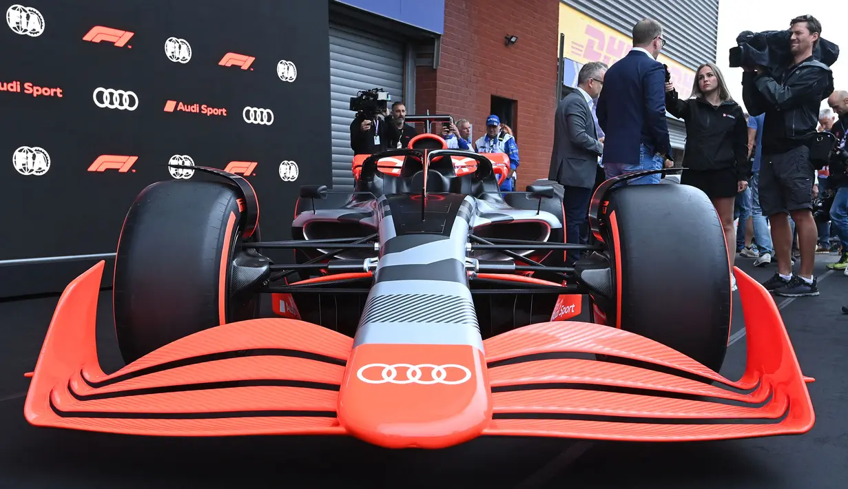 Mereka bahkan berani mengeluarkan klaim dan bernada sindirian kepada Mercedes bahwa itu akan menjadi mesin F1 pertama yang akan dibuat di Jerman dalam kurun waktu lebih dari satu dekade terakhir. Hal tersebut beralasan karena Mercedes membuat semua komponen mesin dan sasisnya di Inggris meskipun mereka adalah pabrikan Jerman. (AFP/John Thys)