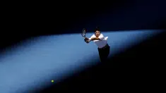 Chung Hyeon membuat kejutan dengan melangkah ke semifinal Australia Terbuka 2018 usai kalahkan Petenis AS, Tennys Sandgren pada perempat final Australia Terbuka 2018 di Melbourne, Australia, (24/1/2018). Chung menang 6-4, 7-6, 6-3. (AP/Dita Alangkara)
