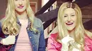 Rapper cantik Iggy Azalea meniru Marlon Wayans dalam film 'White Chicks' yakni agen FBI yang menyamar menjadi sosialita. (via people.com)
