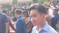 Kunjungi Korban Erupsi Gunung Lewotobi, Ini Permintaan Gibran