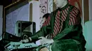 Pemilik nama lengkap Dory Haryanto Eka Saputra ini awalnya bermain drum sebelum ia bergabung dengan Didi Kempot pada tahun 2008. (Liputan6.com/IG/@doryharsa)