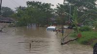 Kawasan Dinar Indah Meteseh Tembalang, Kota Semarang terendam banjir pada Jumat (6/1/2023) sore.