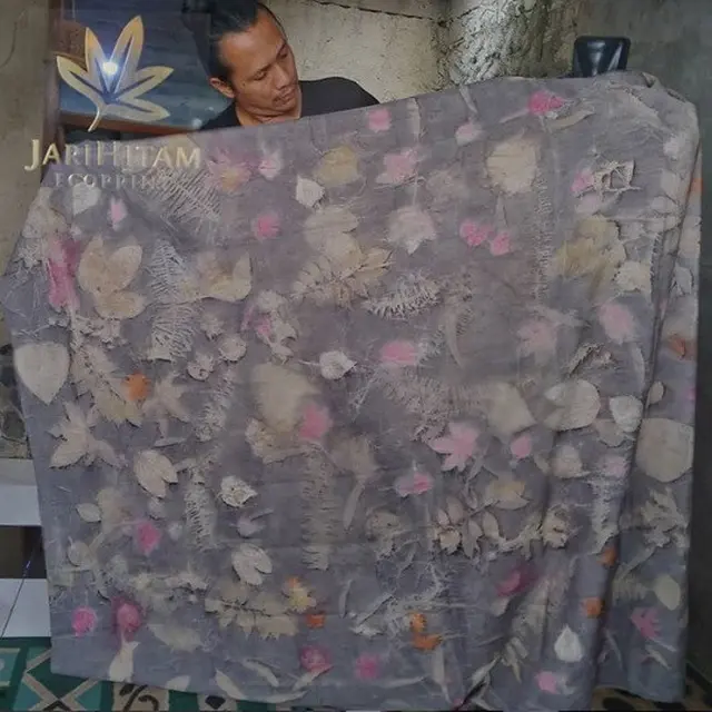 Jari Hitam Ecoprint