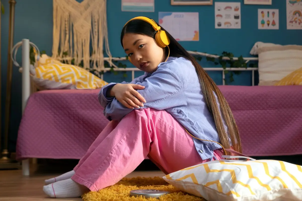 Tanda-Tanda Anak Introvert Sejak Dini dan Cara Mendukungnya agar Tumbuh Percaya Diri