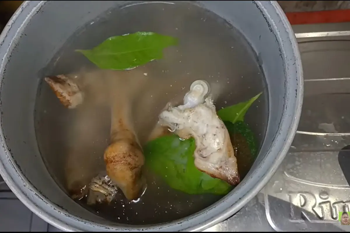 Bukan Dipresto, Ini Cara Rebus Kaki Kambing Agar Empuk dan Tidak Bau Prengus