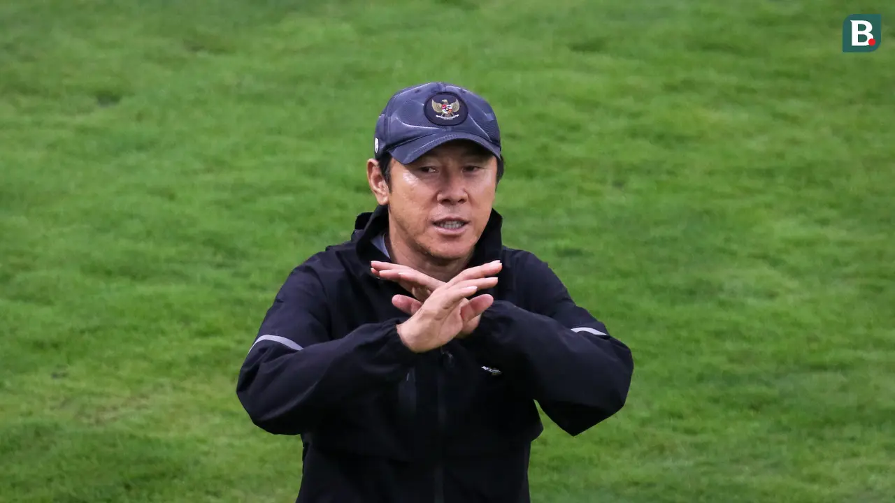 Foto: Timnas Indonesia Kena Kecoh Hujan saat Latihan Jelang Hadapi Vietnam di Piala AFF 2022, Sudah Balik tapi Ditelpon Kembali ke Lapangan