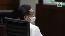 Terdakwa kasus dugaan korupsi di PT ASABRI Benny Tjokrosaputro menjalani sidang dengan agenda pembacaan putusan di Pengadilan Tindak Pidana Korupsi (Tipikor), Jakarta, Kamis (12/1/2023). Majelis hakim menyatakan terbukti bersalah kepada Benny Tjokrosaputro melakukan korupsi terkait pengelolaan keuangan dan dana investasi di PT Asabri tahun 2012-2019 yang merugikan keuangan negara hingga Rp22,7 triliun. (Liputan6.com/Johan Tallo)
