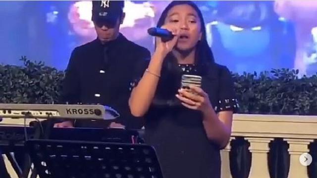 5 Potret Alleia Anak Ariel NOAH saat Nyanyi, Berkarisma Layaknya Sang Ayah