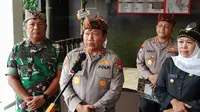 Kapolda Jatim Irjen Pol Tono Hermanto (tengah). (Dian Kurniawan/Liputan6.com)