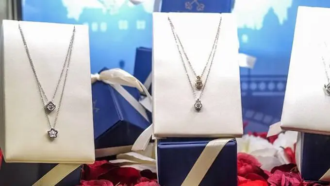 copyright Vemale.com/Anisha