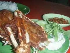 Bebek goreng Slamet