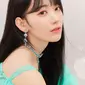 Miyawaki Sakura (Swing Entertainment via Soompi)